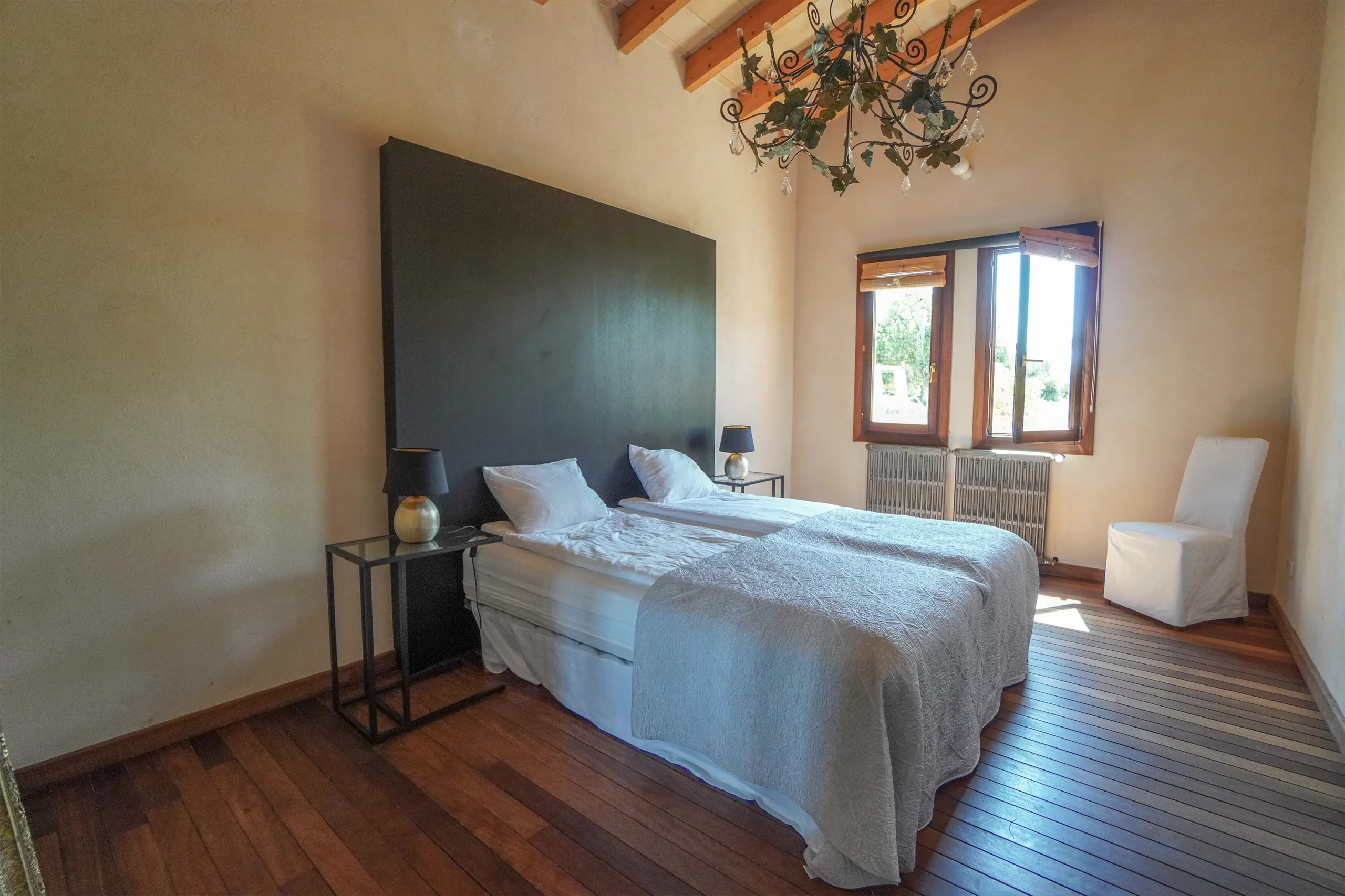 Junior suite with twin beds at the finca on Mallorca